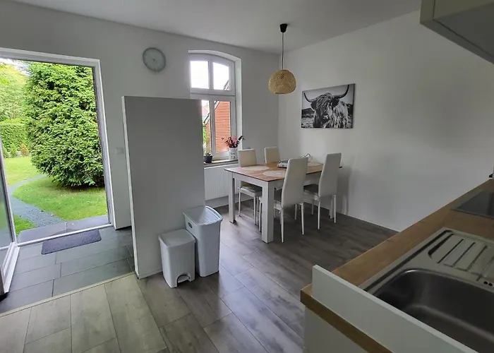 Emma S Fehnhaus, 55183 * Detern